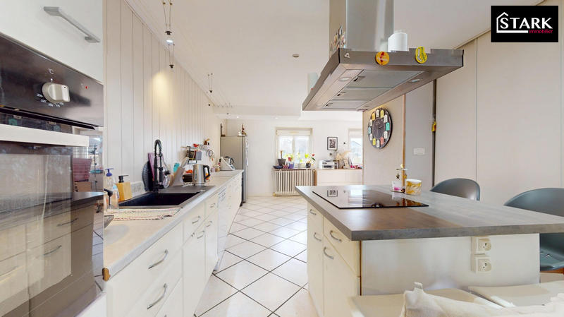 Maison - 170 m² - 6 pièces