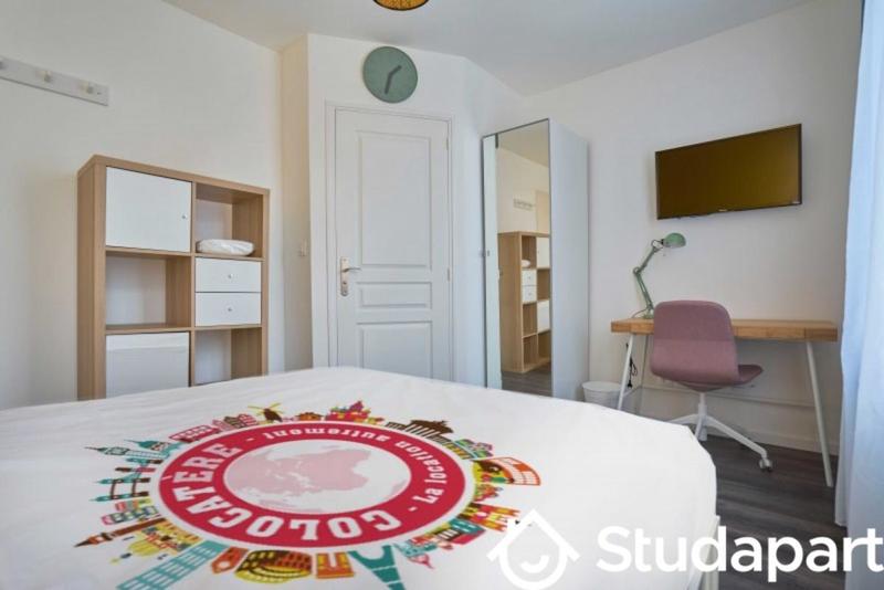 Chambre - 11 m² - 1 pièce