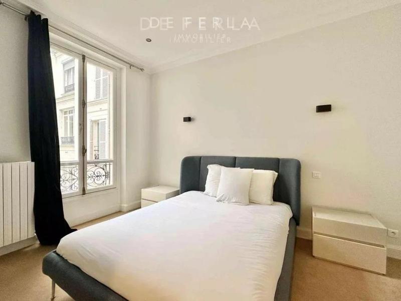 Appartement - 241 m² - 7 pièces