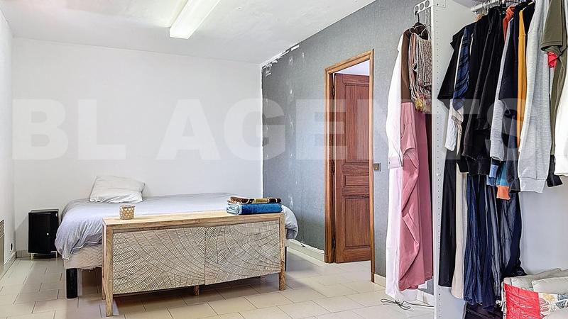 Maison - 200 m² - 6 pièces