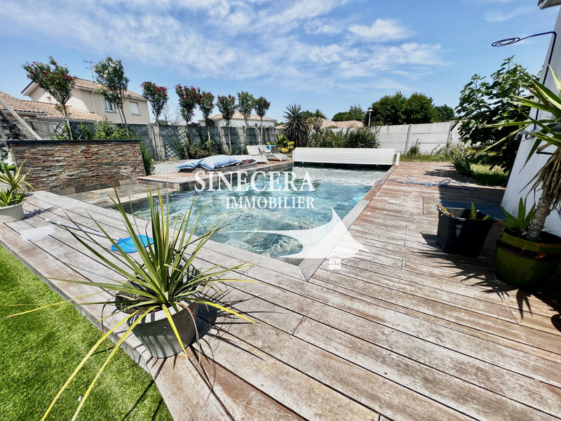 Maison - 180 m² - 6 pièces