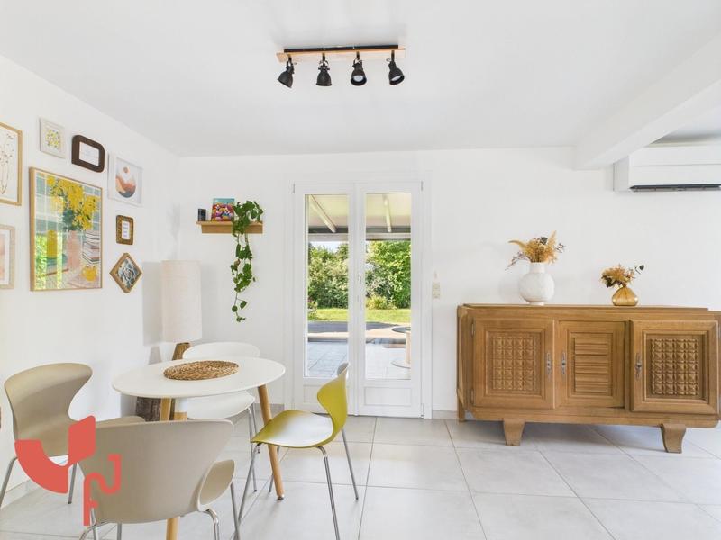 Maison - 140 m² - 6 pièces