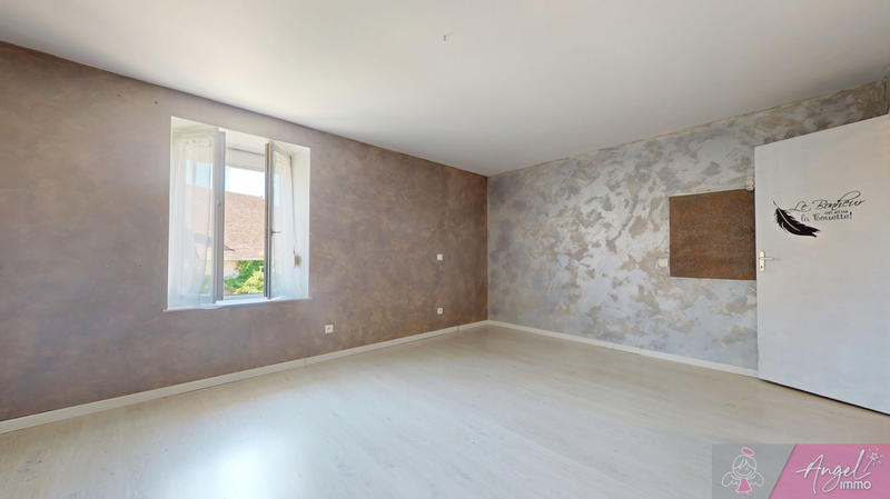 Maison - 203 m² - 8 pièces