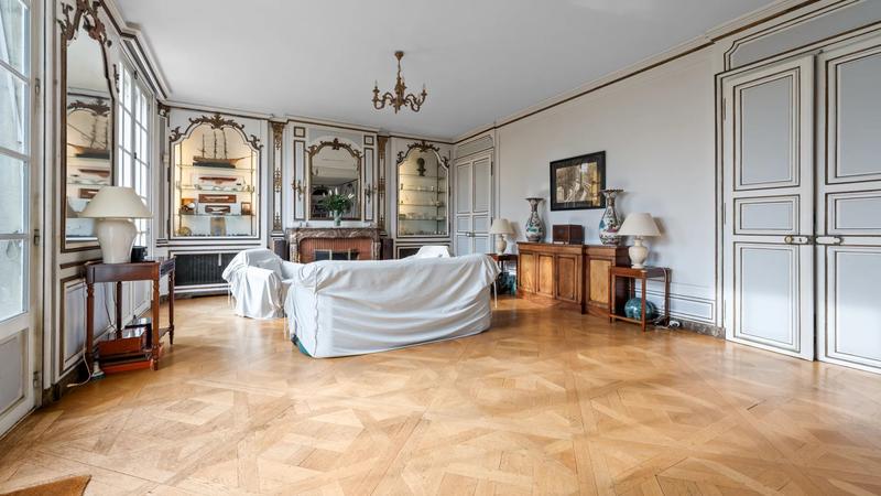 Maison - 330 m² - 9 pièces