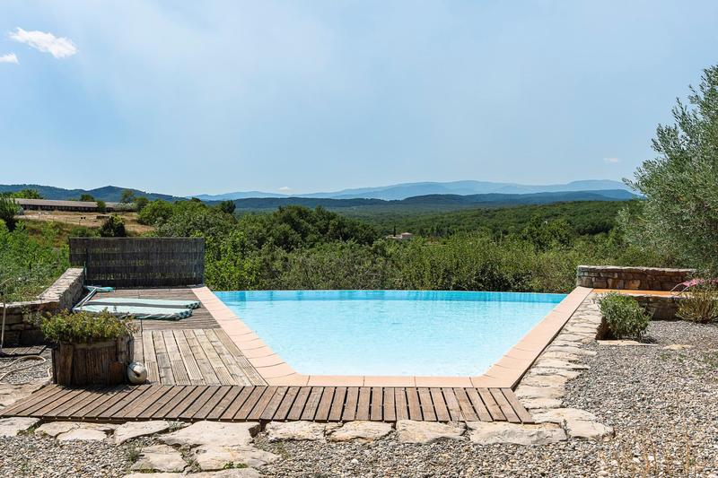 Maison - 228 m² - 8 pièces