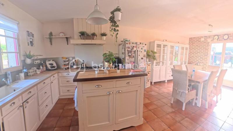 Maison traditionnelle - 165 m² - 5 pièces