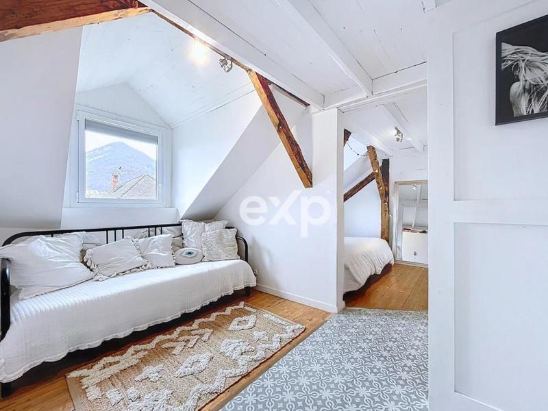 Appartement - 147 m² - 5 pièces