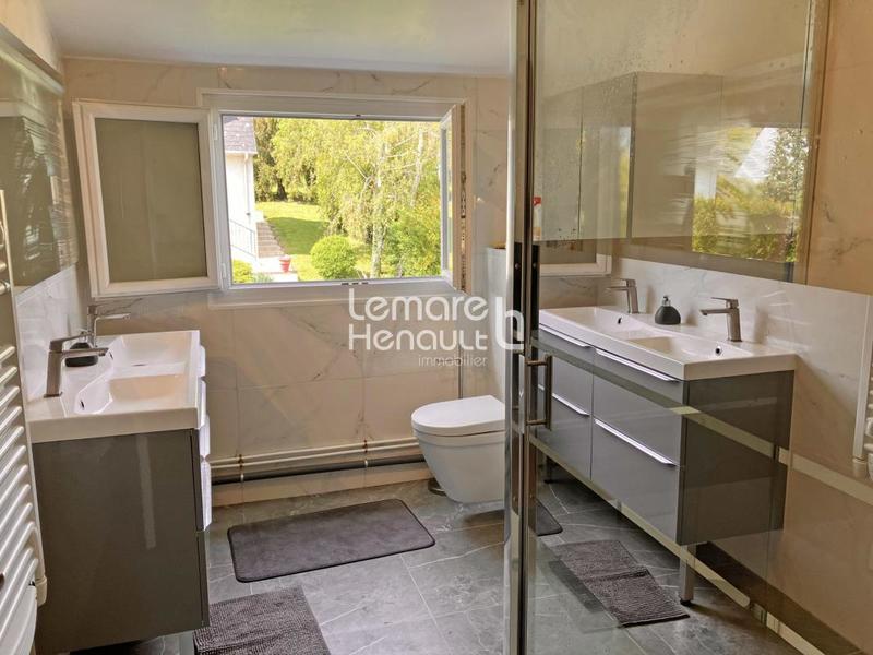 Pavillon - 117 m² - 7 pièces