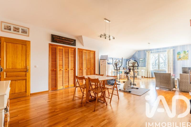 Maison de maîtres - 333 m² - 10 pièces