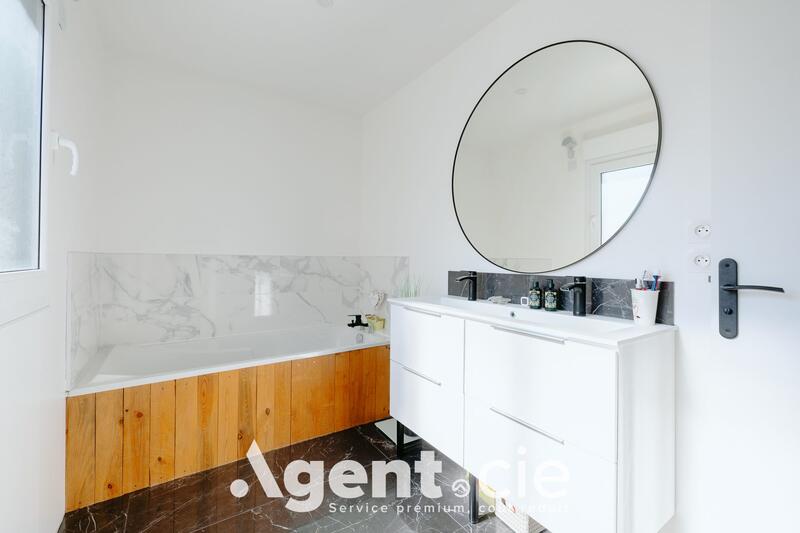 Maison - 116 m² - 5 pièces