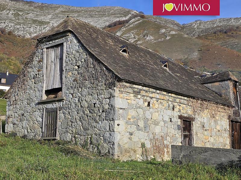 Maison - 300 m² - 1 pièce