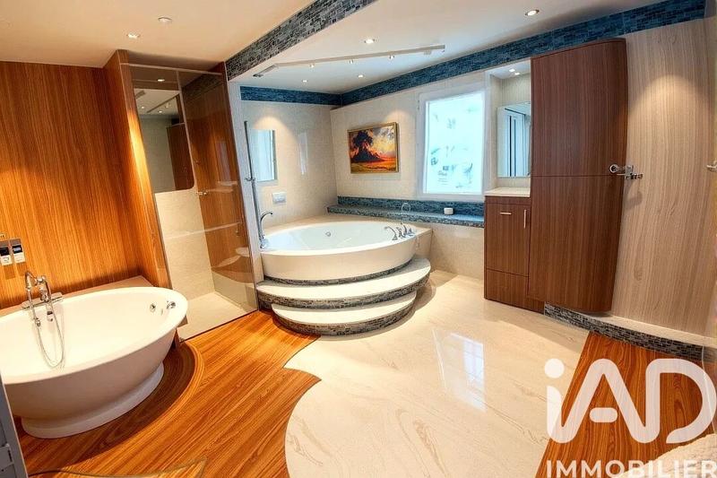 Maison de ville - 139 m² - 6 pièces