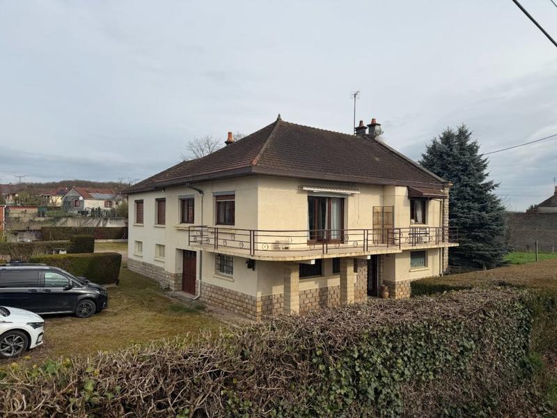 Maison - 166 m² - 7 pièces