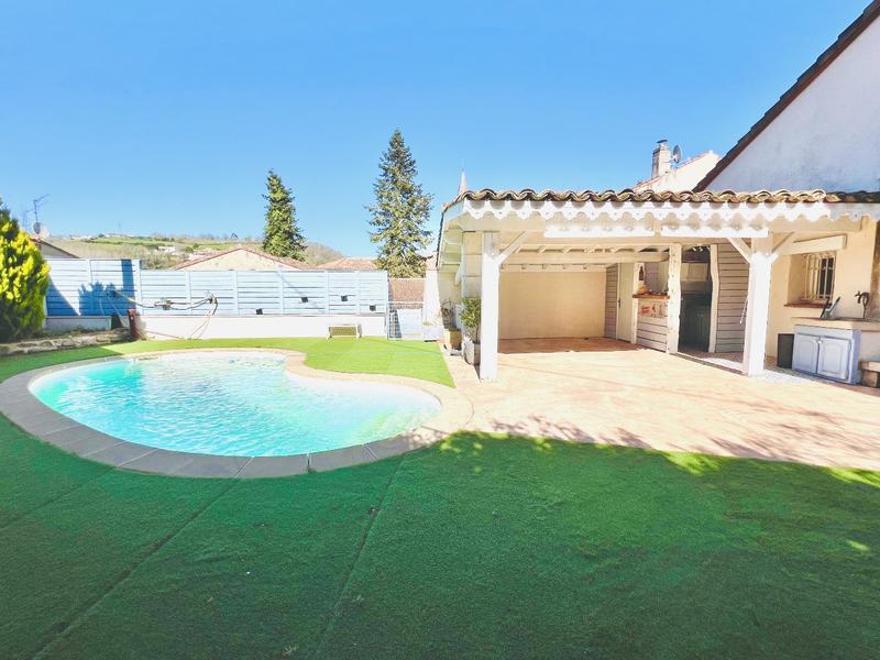 Maison - 200 m² - 4 pièces