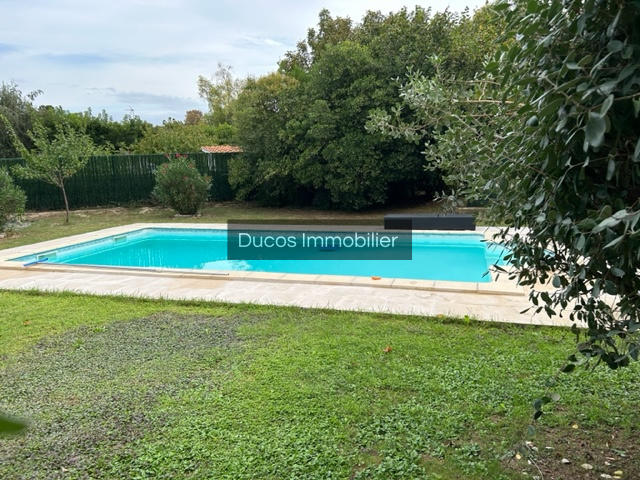 Maison - 270 m² - 9 pièces