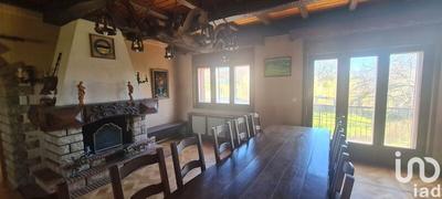 Maison - 317 m² - 10 pièces