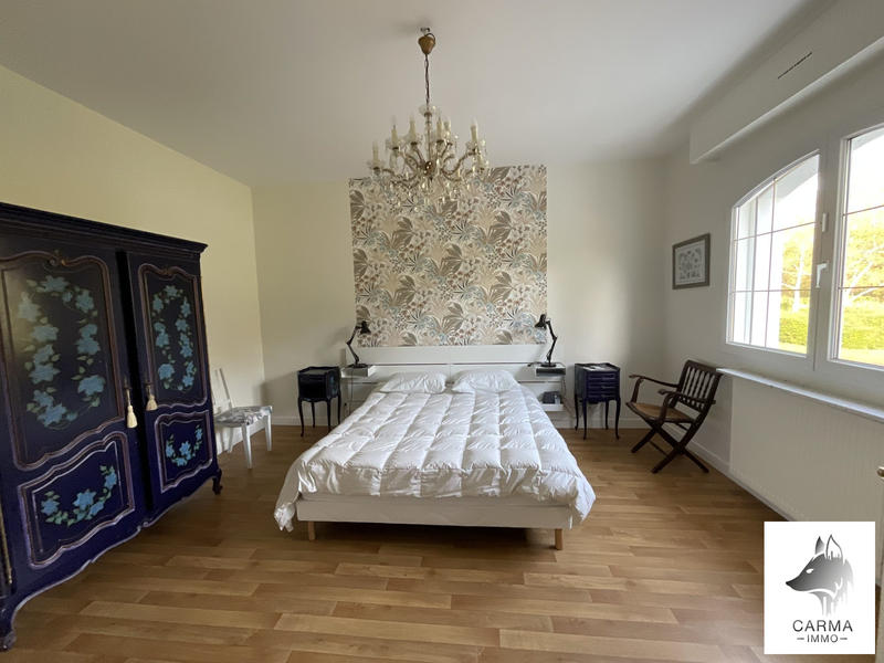 Maison ancienne - 385 m² - 8 pièces