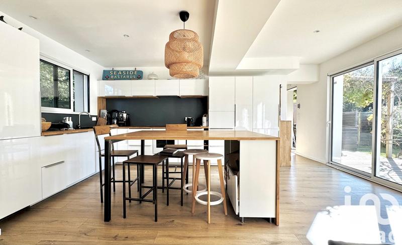 Maison - 128 m² - 6 pièces