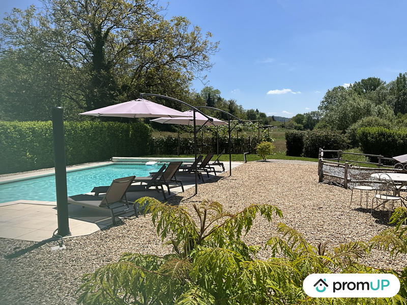 Maison ancienne - 222 m² - 8 pièces