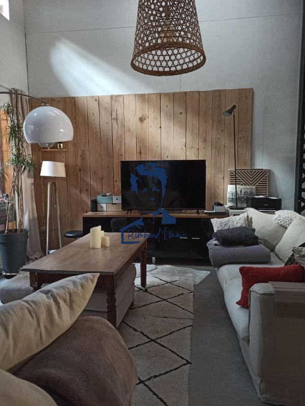 Local d'activités - 326 m²