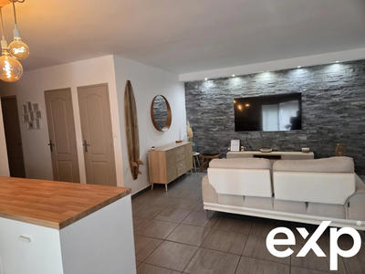 Maison - 90 m² - 5 pièces