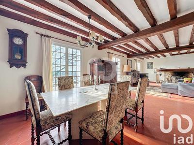 Maison - 166 m² - 8 pièces