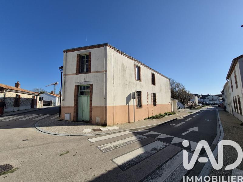 Maison - 400 m² - 5 pièces