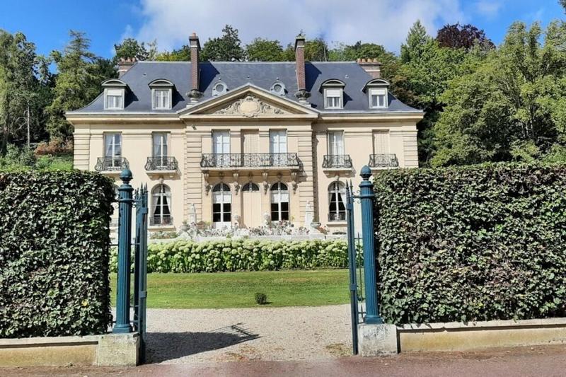 Manoir - 1 000 m² - 30 pièces