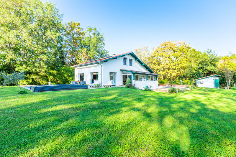 Maison - 162 m² - 6 pièces