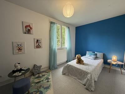 Appartement ancien - 86 m² - 4 pièces