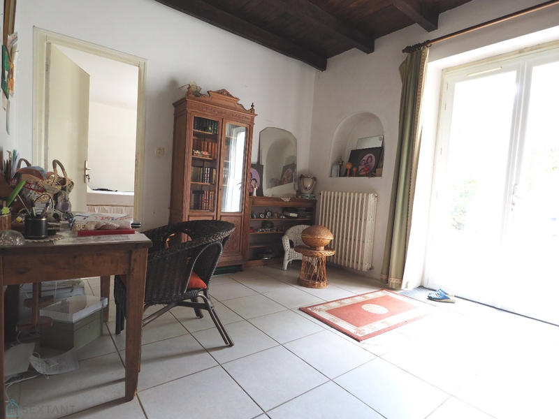 Maison - 248 m² - 8 pièces