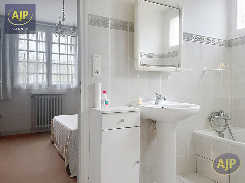 Maison - 144 m² - 8 pièces