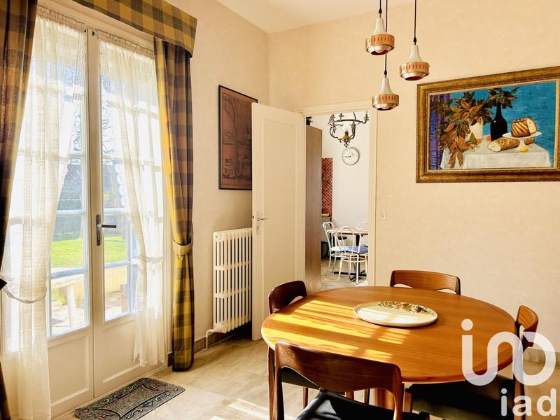 Maison - 202 m² - 8 pièces