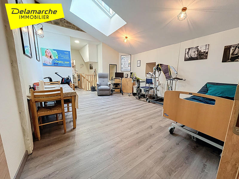 Local commercial - 289 m² - 10 pièces