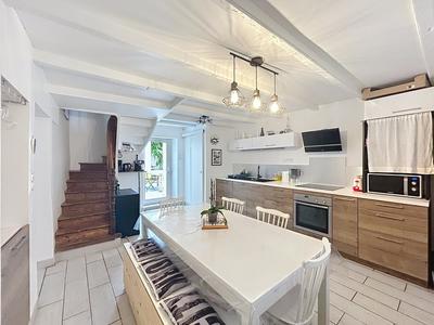 Maison - 90 m² - 5 pièces