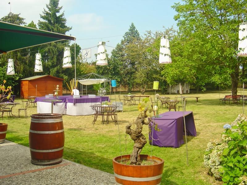 Local d'activité / Entrepôt - 1 051 m² - 12 pièces