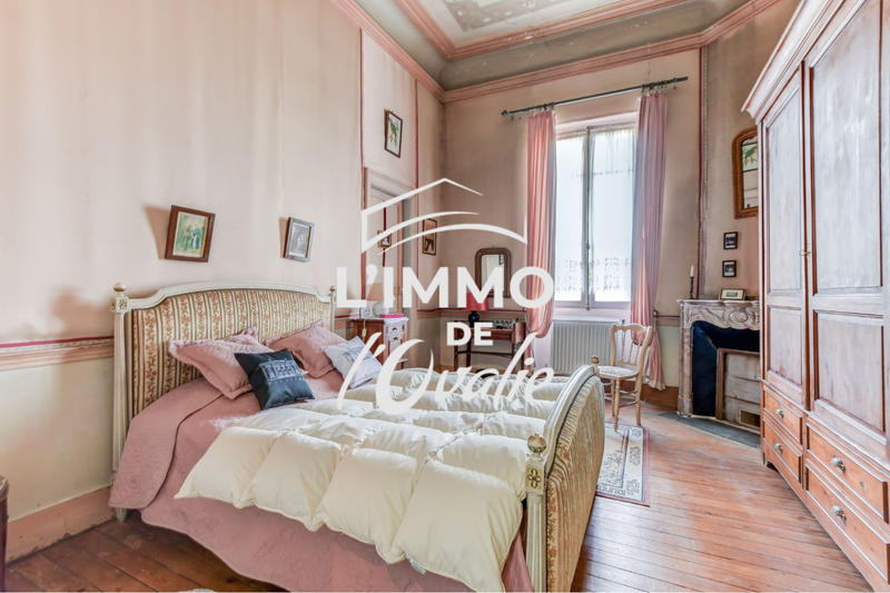 Château - 424 m² - 7 pièces