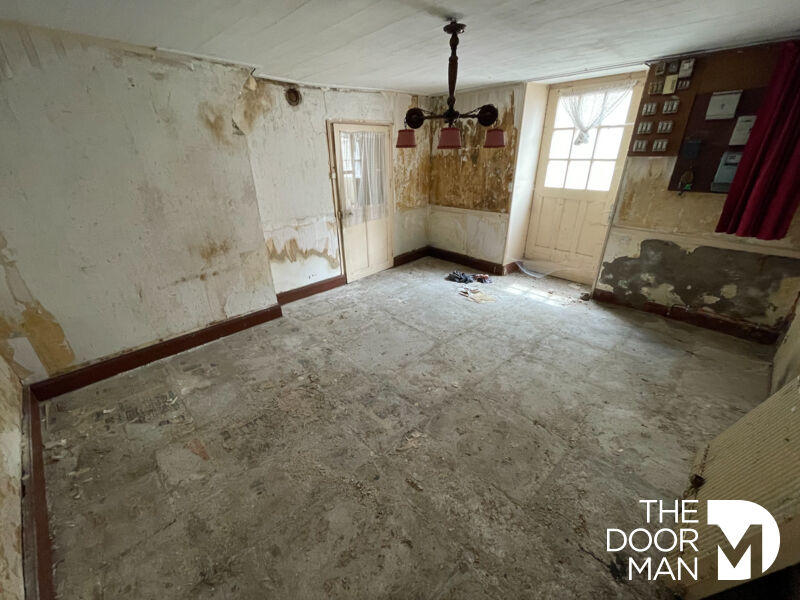 Maison - 260 m² - 10 pièces