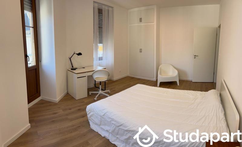 Chambre - 17 m² - 1 pièce