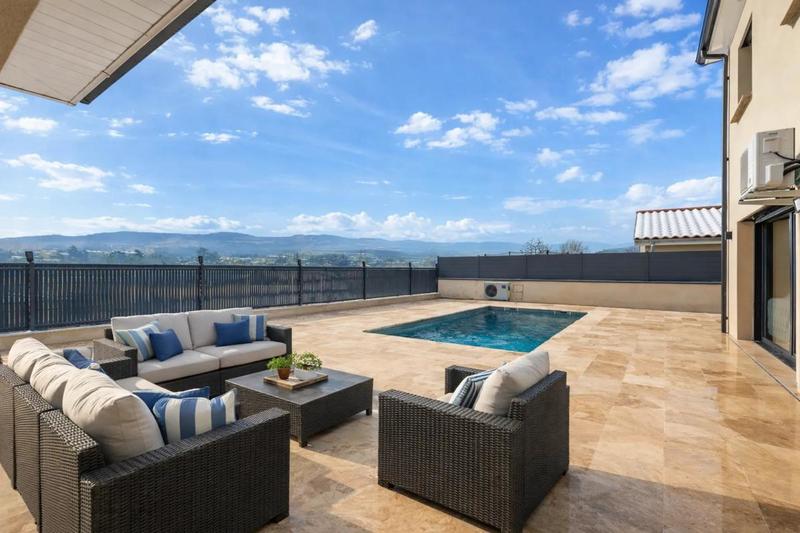 Maison - 142 m² - 6 pièces