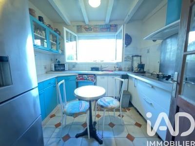 Maison - 210 m² - 7 pièces