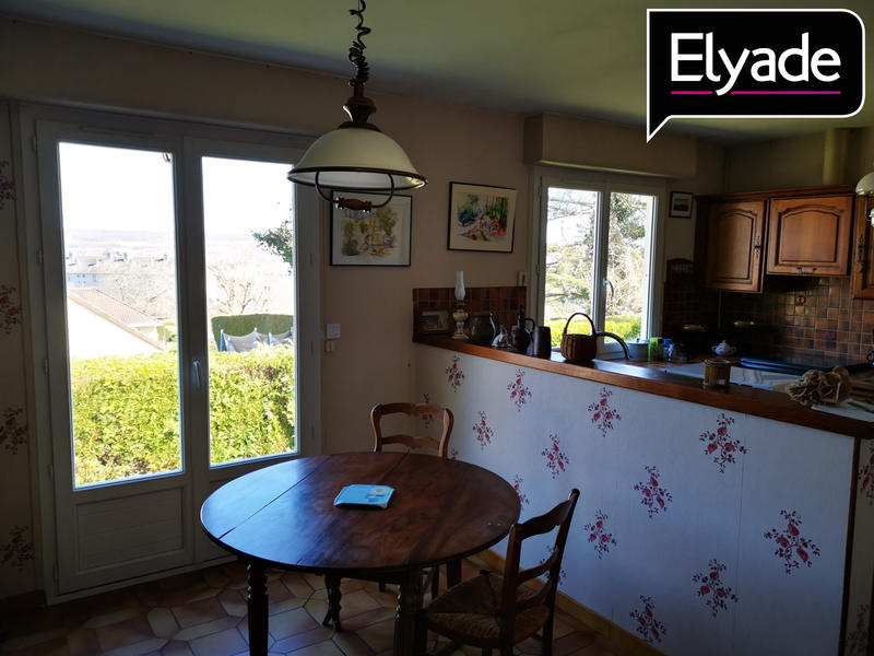 Maison - 151 m² - 7 pièces