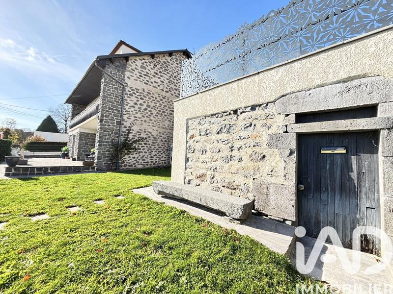 Maison - 197 m² - 8 pièces