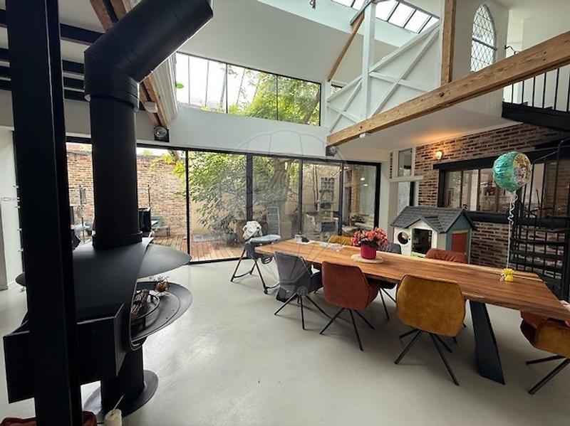 Atelier d'activités - 245 m² - 7 pièces