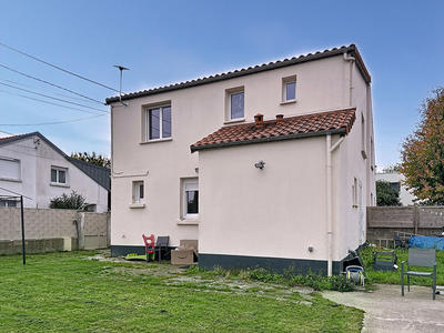 Maison - 95 m² - 5 pièces