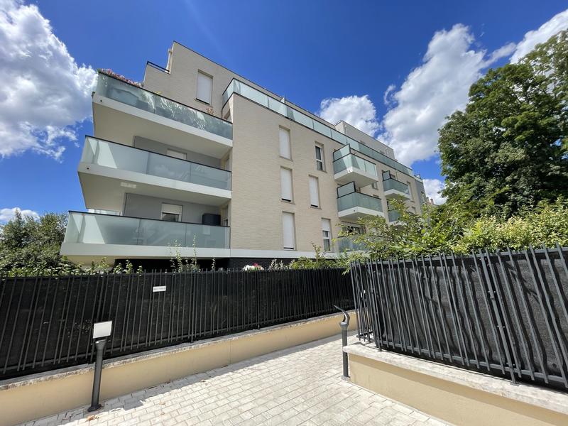 Appartement - 82 m² - 4 pièces