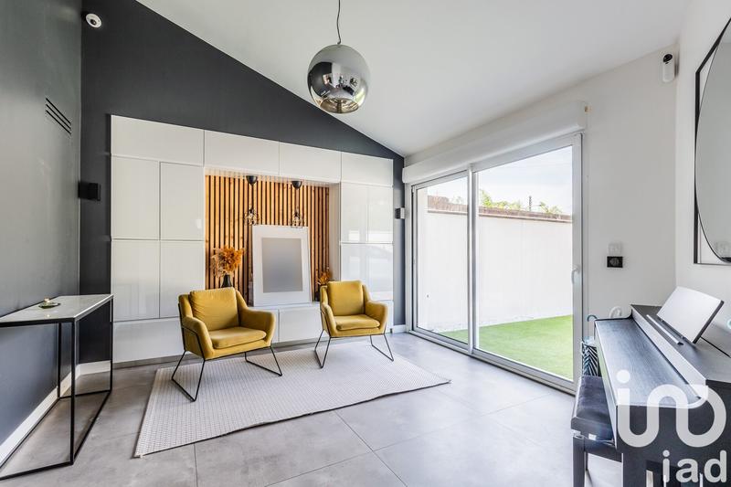 Maison - 180 m² - 5 pièces