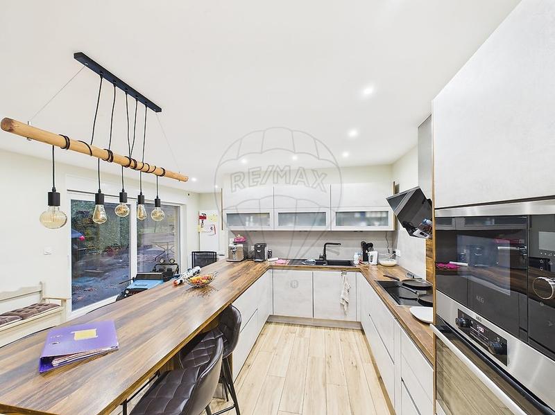 Maison - 190 m² - 5 pièces