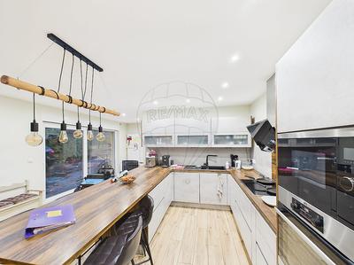 Maison - 190 m² - 5 pièces