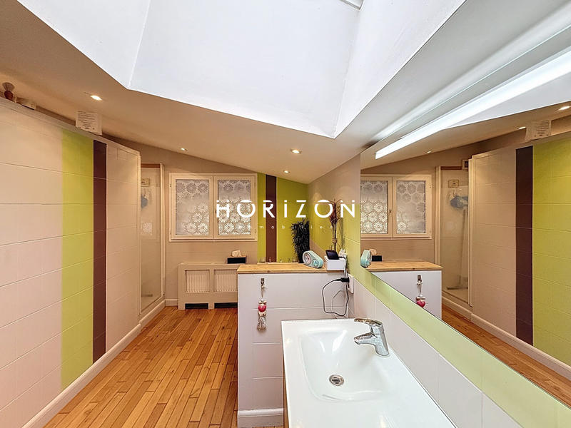 Maison ancienne - 170 m² - 7 pièces